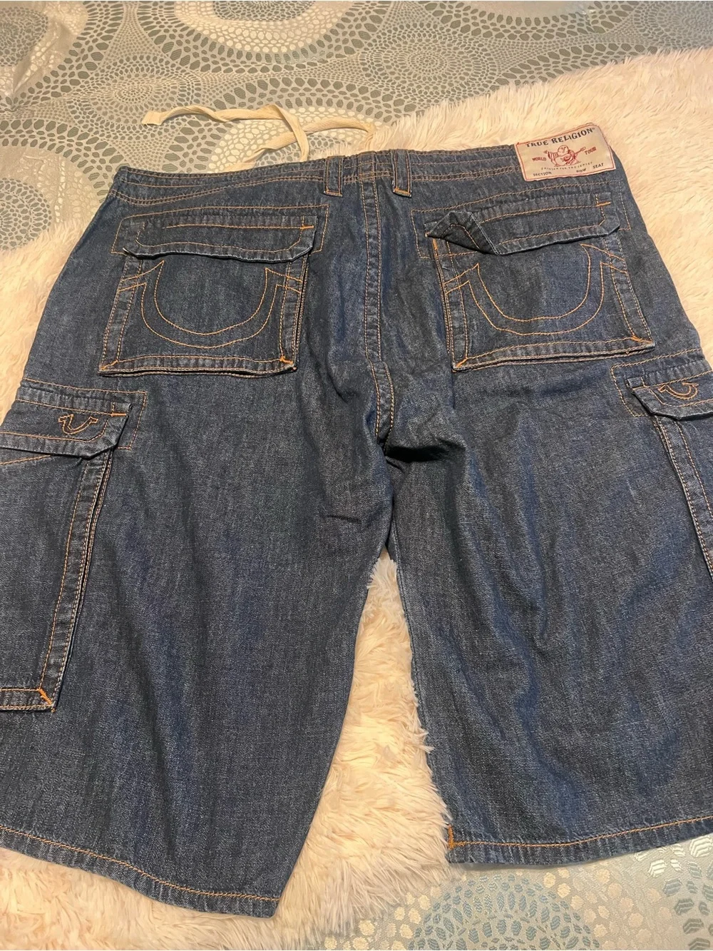 True Religion shorts sz 40